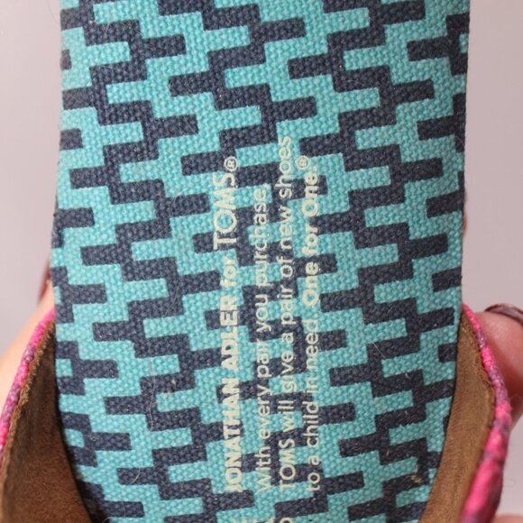 Jonathan Adler For TOMS Sandals - Picture 11 of 13
